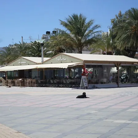 Itanos Hotel 3*