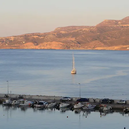 Hotel Itanos 3*