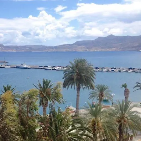 Itanos Hotell 3*